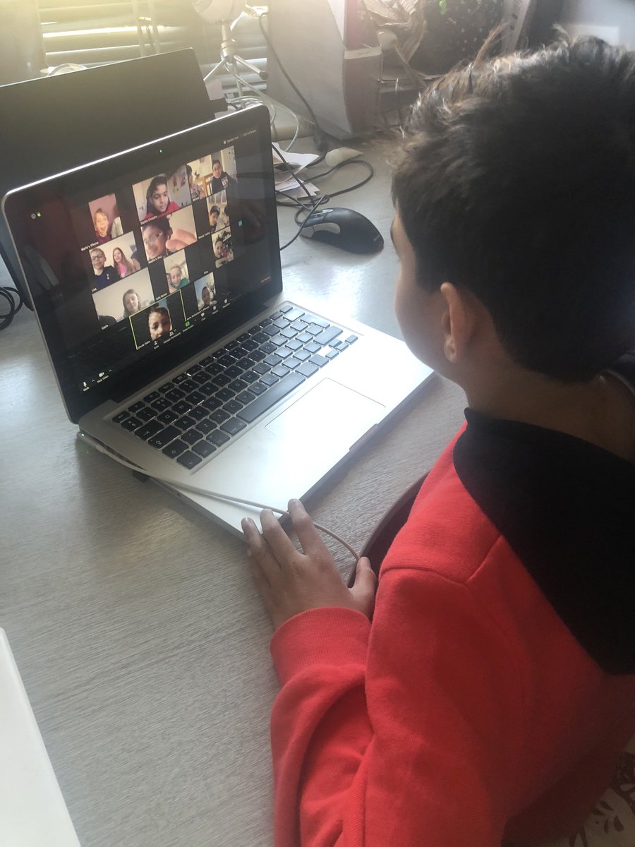 schoudry's tweet photo. @LowbrookAcademy Class 3G are having a zoom call and staying connected 😊👍 https://t.co/vqIikPTBkN