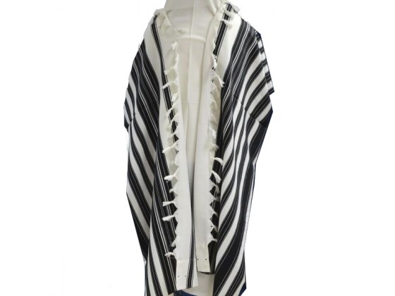 IsraelCatalog's tweet image. Black Striped Lightweight Wool Chabad Tallit Prayer Shawl

israel-catalog.com/judaica/judaic…

#WallHeritage #jerusalem #chabbad #israel #judaica #hatchelet #lightweight #tallit