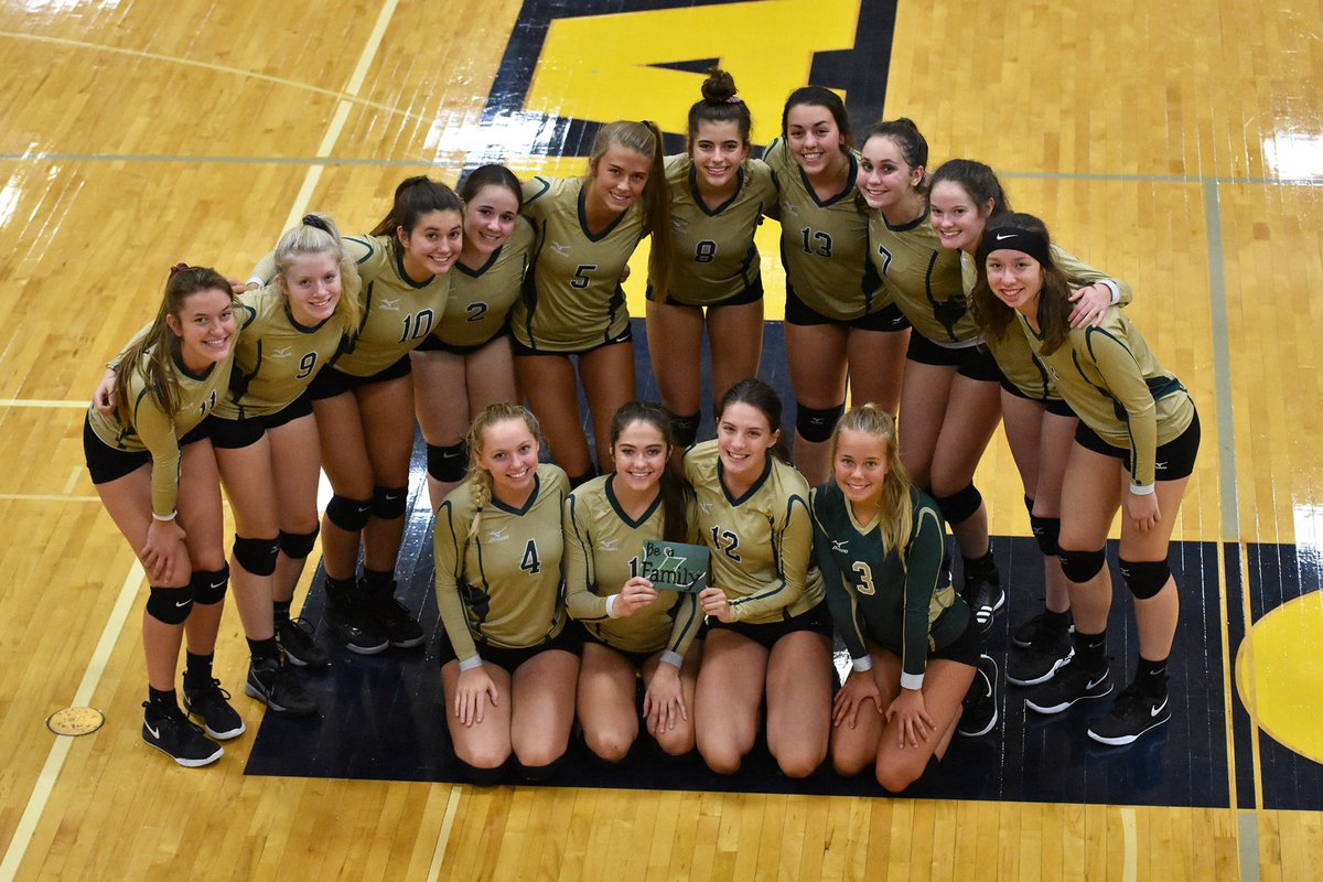 Missing our fave szn&amp; fave girls 💚🏐💛#hpshomespirit2020 #teambigmad