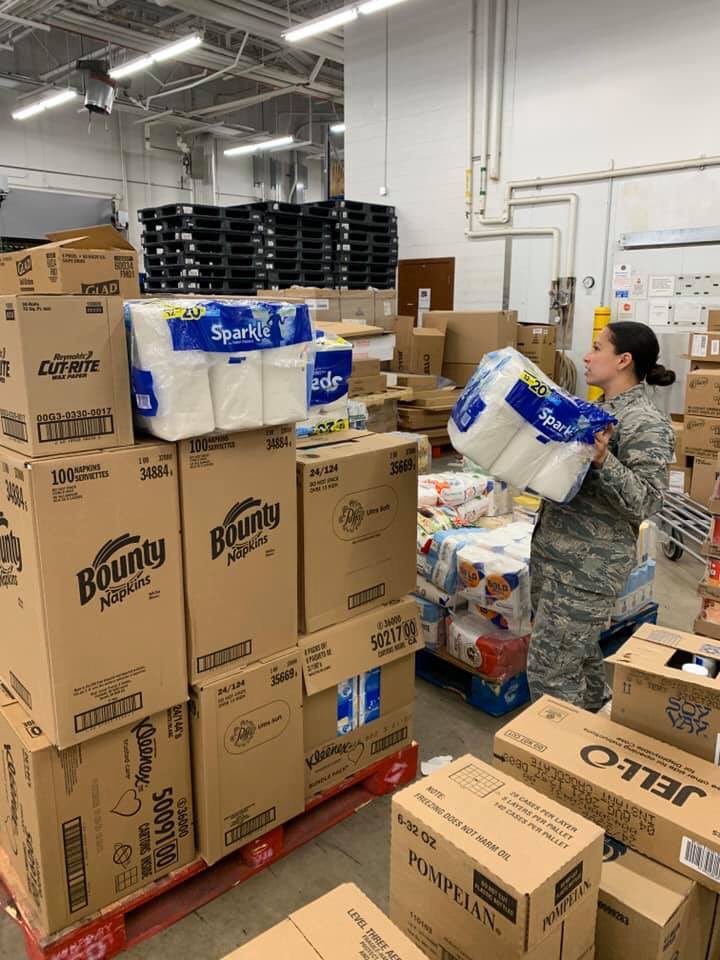 A group of @419fw reservists recently volunteered to stock shelves at the @HAFB Commissary following their work shifts to ensure essential items are available to shoppers, many of whom are elderly military retirees. #ReserveResilient #ReserveReady