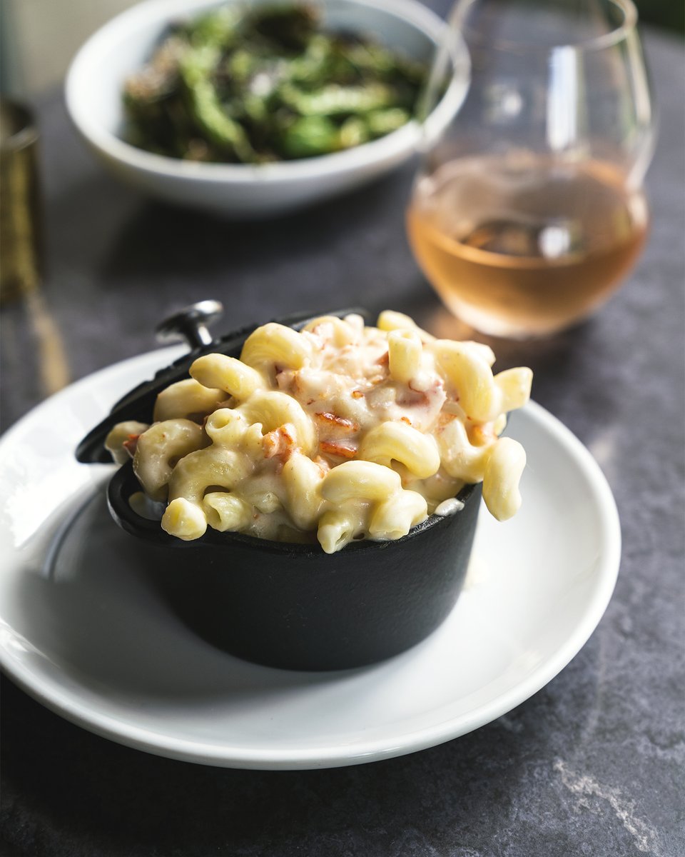 BLVDLIC's tweet photo. In support of the restaurant industry and its future, we are taking part in #TheGreatAmericanTakeout movement today. Pickup your favorite meal from BLVD and support local restaurants! https://t.co/fYljKqayjW - 718-440-8520 https://t.co/lhdW7Cup7f