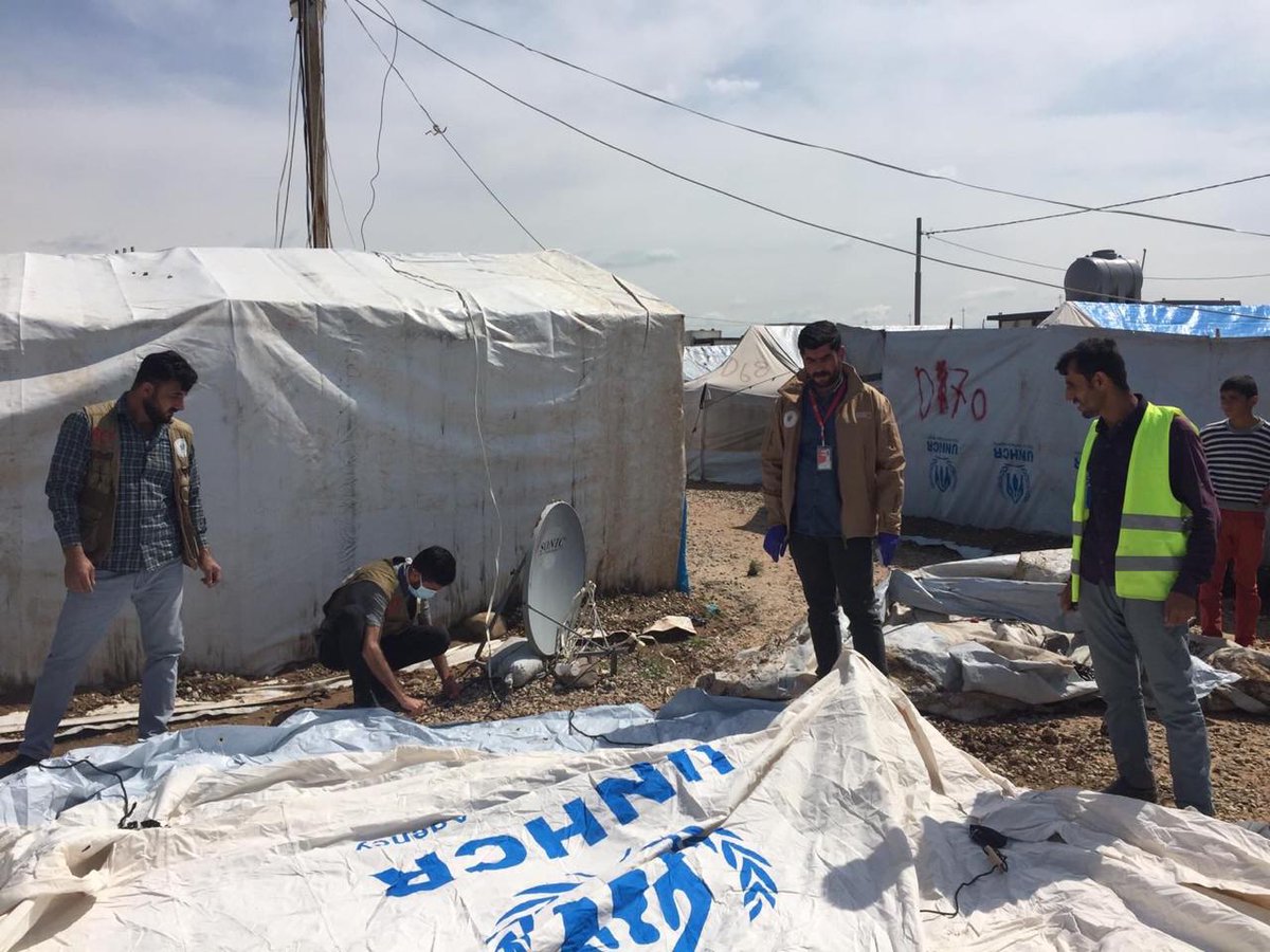 Solumsmoen's tweet photo. New tents going up for families in East #Mosul camps affected by the river Khazer overflowing. @Refugees @BarzaniCF https://t.co/I6CQJh95GM