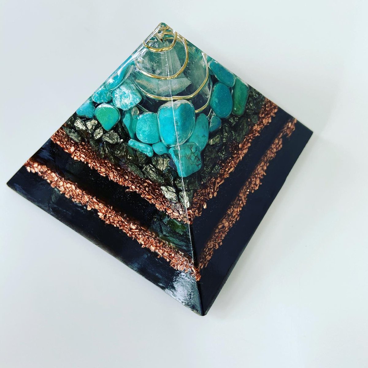 SallyPatricia13's tweet photo. Large Orgone pyramid with Rare Earth Magnets and sacred cubit tensor Ring #5gbuster #5g #positivevibes #healthylifestyle #Quarantine #orgones #orgonite #orgone #EMF #emf #radiationprotection #positiveenergydevice #orgonegenerator #emfprotection #rareearthmagnets #tensorring https://t.co/fcrqSvjRF7