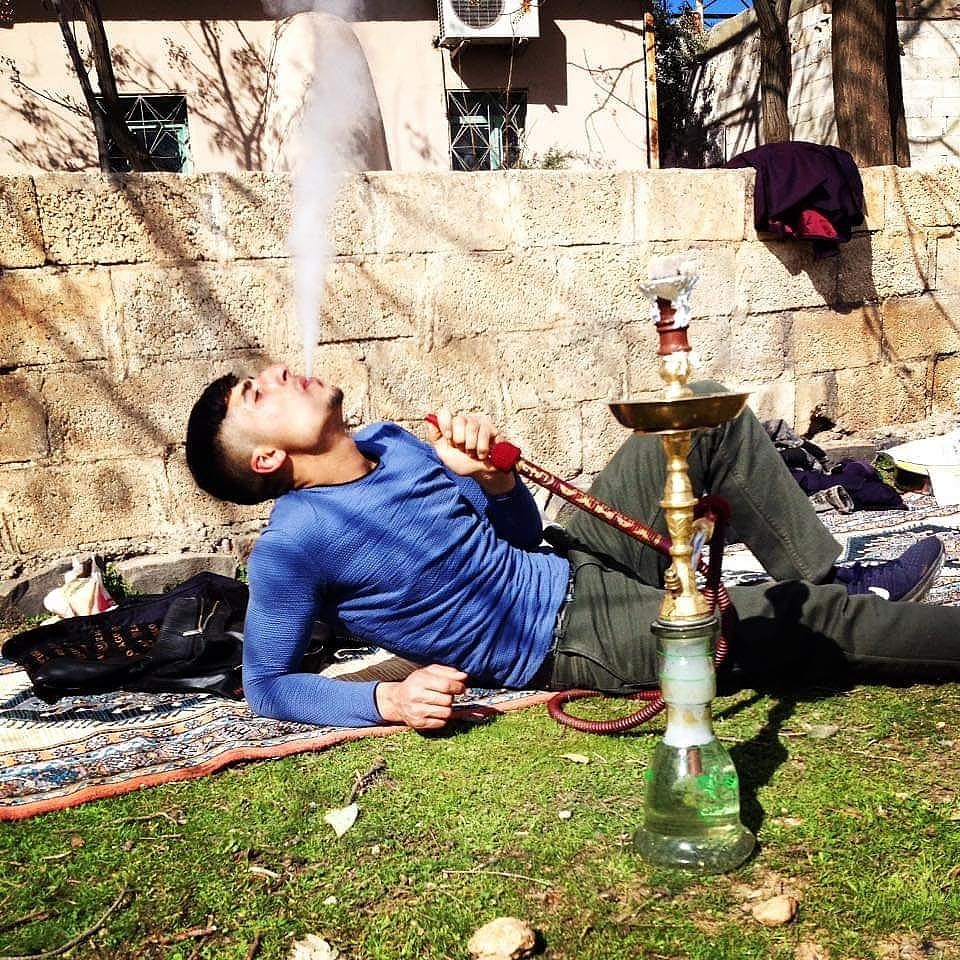 Nasıl mı sevdim?
    Herkeze yol
         sana sol yanmı 
              vereck kadar?