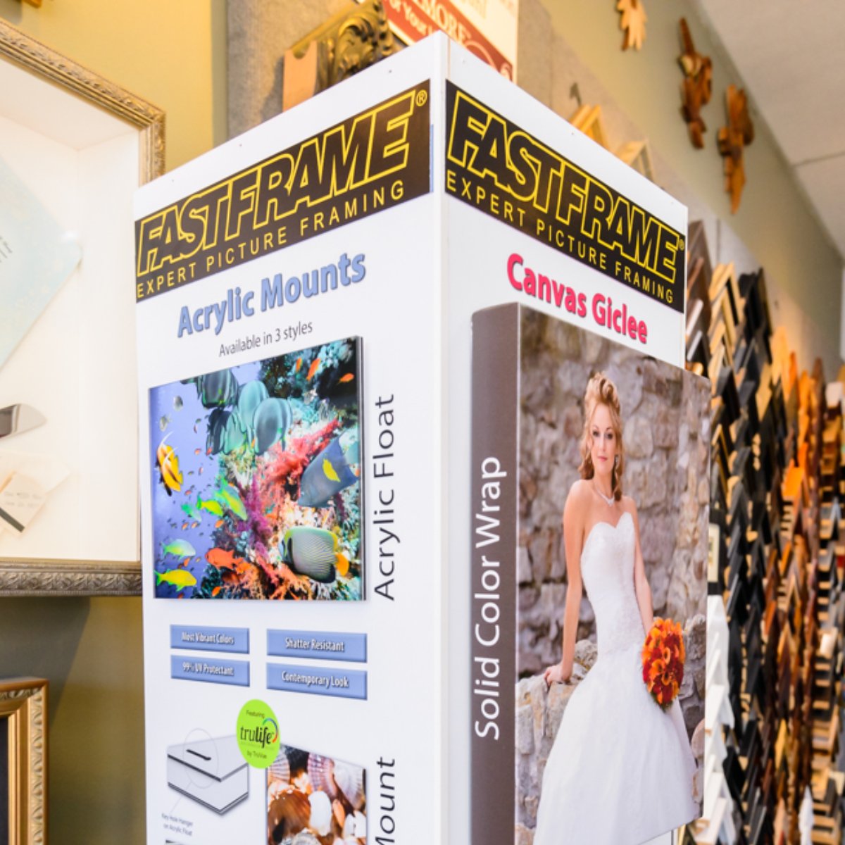 FastframeFO's tweet image. Hey, Fair Oaks. Due to the current situation, our doors are closed. If our community ever has any questions, please give us a call at: (916) 966-8766.