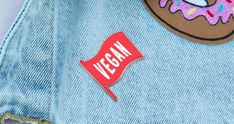 KatieDMN's tweet image. WEAR YOUR SUPPORT. @anisah_ldn has found a whole host of restaurant, bar and coffee shop merch for you to spend your lockdown pennies on in support of your locals: designmynight.com/london/blog/th… @DesignMyNight @grind @YardSalePizza @BeavertownBeer @MontysDeli  @templeofseitan (RT)