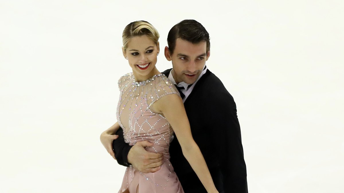 USFigureSkating's tweet photo. 👏👏 for the 2019-2020 season! 

SO many unforgettable moments, we want to know what were your favorite moments of the season ⁉

Reply below and let us know. ⤵ https://t.co/nUl4uAqC36