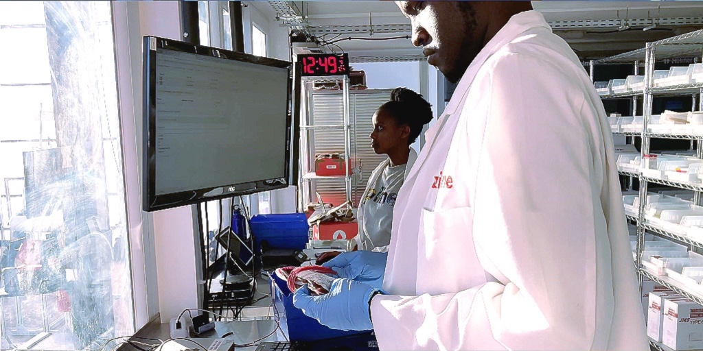 ZiplineGhana's tweet photo. Zipline gives decision-makers an early warning system to help spot #COVID19 outbreaks through real-time visibility into medical product demand #flytosavealife https://t.co/GuOinS1tjq