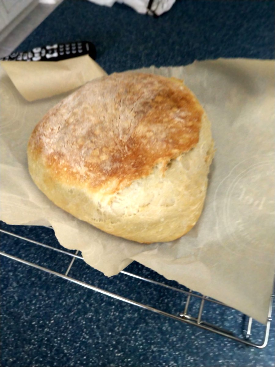 DennisTravale's tweet image. Nothing better to fill the house with hope than the smell of fresh baked bread.

#nokneadbread #learntobake