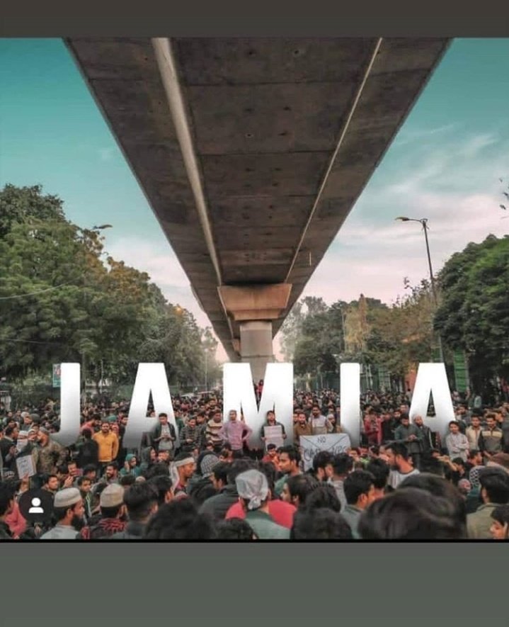 Sana0Irss's tweet photo. Today, the protest of Shaheen bagh and Jamia were forcibly removed by Delhi Police.
But we are still fighting against CAA_NPR_NRC
#Inquilabliveson 
#inquilabjaarihai 
#nocaa_nrc_npr https://t.co/LPTbutlpbf