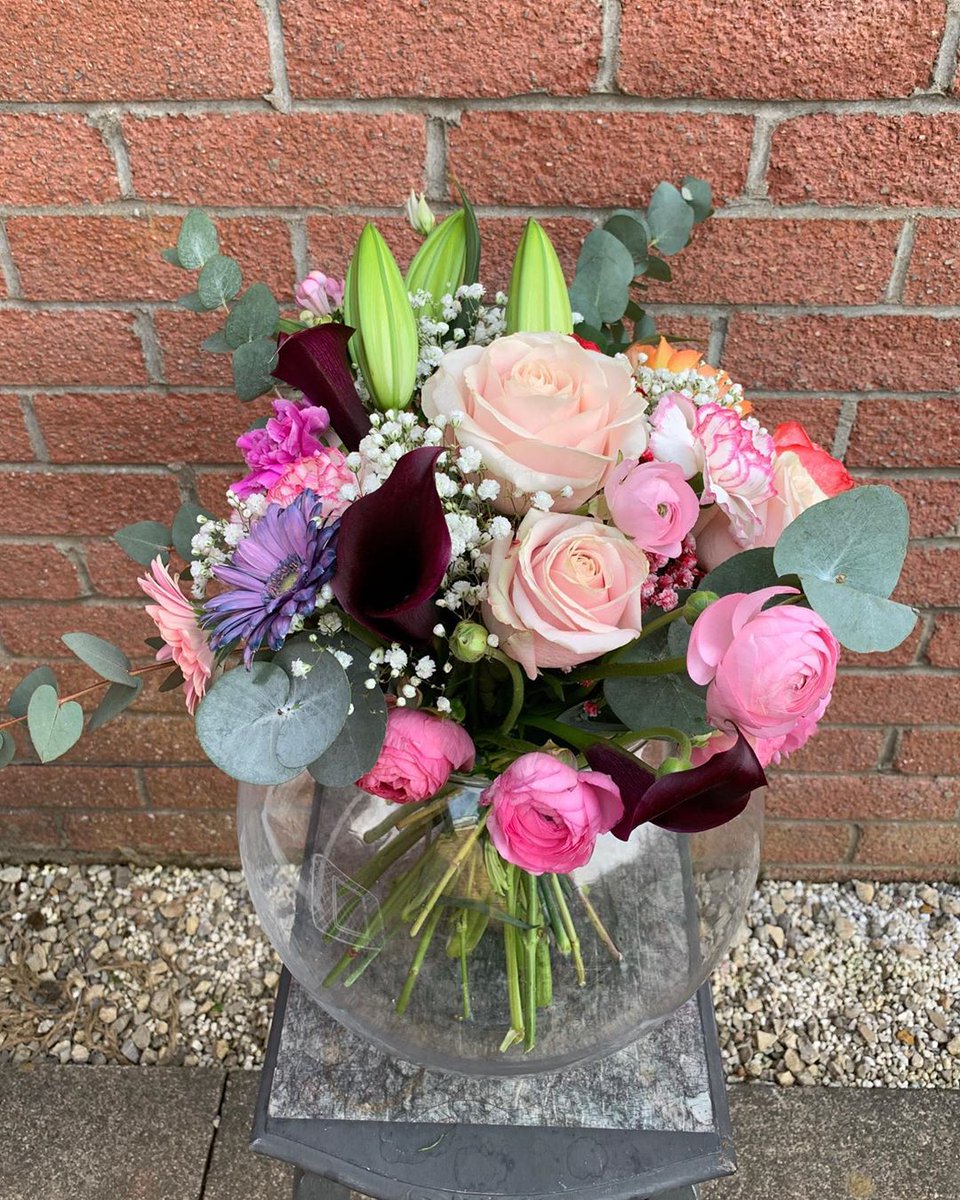 We are all about bringing you inspiration during this difficult time! 😊

We spotted this on Lush Blooms Bespoke Floristry &amp; just had to share.

"Imagine how wonderful it’s going to be to bring flowers to someone you love and haven’t been able to see during these strange times"