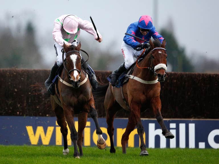 JoeSeward1's tweet photo. One of the greatest races we've seen @kemptonparkrace 
🏇Two superb horses in a dramatic finish.
I felt for #Vautour mugged on the line by the legend #CueCard @PaddyBrennan81 at his best.
#DonCossack was well in contention too til he departed 
#BrilliantCommentary 
#HorseRacing https://t.co/jJv0bY2siA
