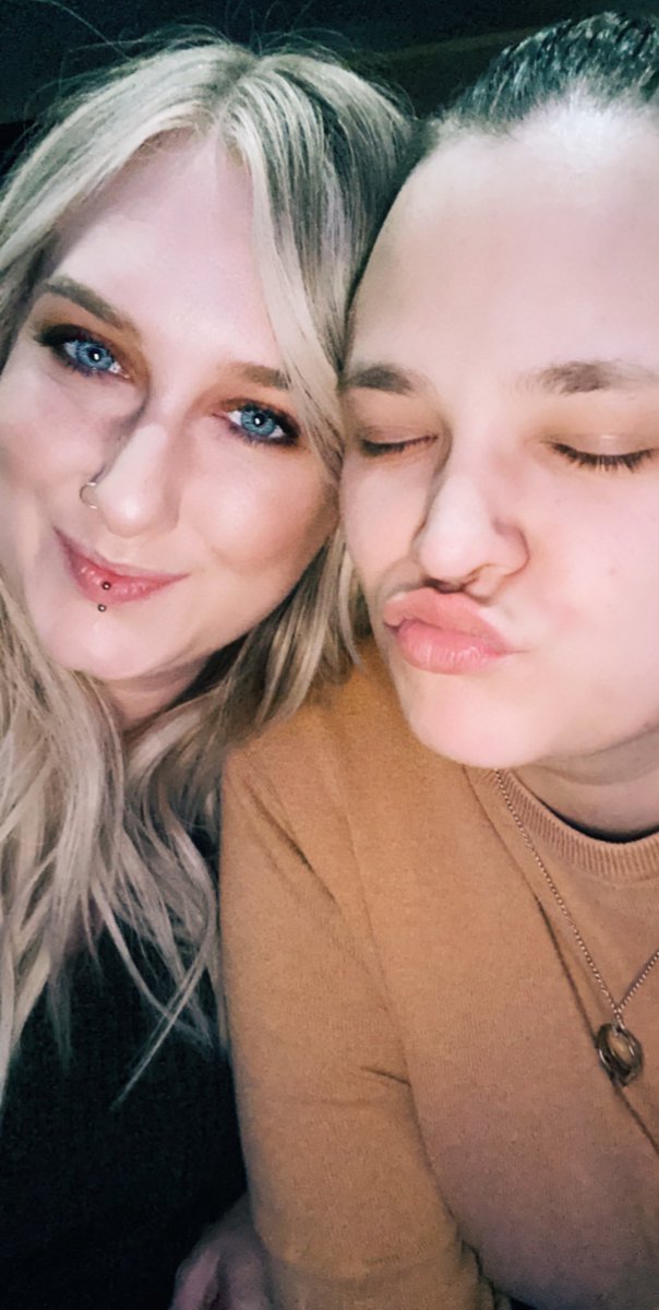 kerijobe27's tweet photo. @KrisJobe love you guhhh 🥰😘 https://t.co/KFJ01WVnVJ