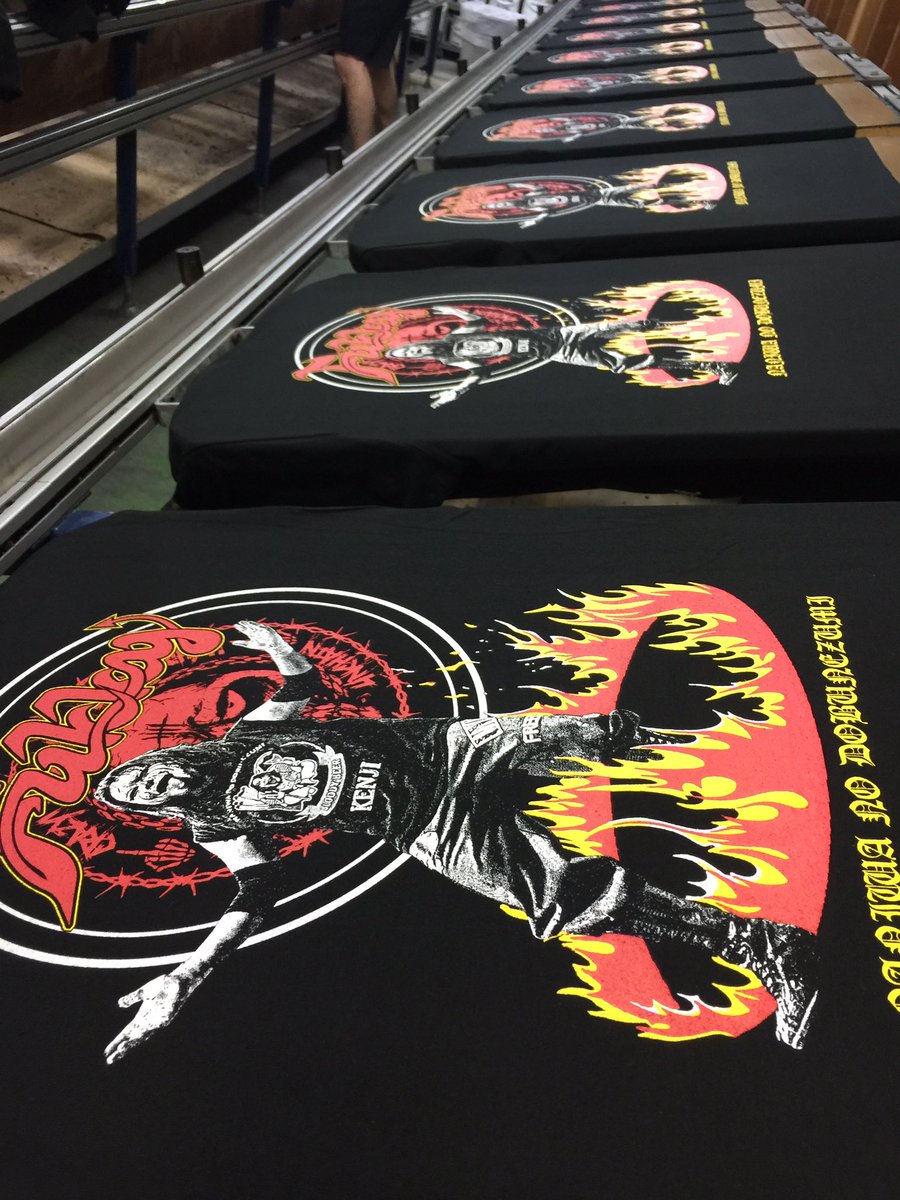 duskordie's tweet photo. #nowprinting
#吹本賢児
#BlackMouse
#神威
#DrillerKiller

3月31日プロレスリングFREEDOMS後楽園大会より発売の吹本賢児と神威の新作Tシャツ製作快調！
2種共に両選手の毒がマシマシになり流血必至な毒々しいまでドス黒い言葉の意味はよくわからんがとにかく凄いTシャツだ！

#宜しくお願い致します https://t.co/I81RMWKFWZ