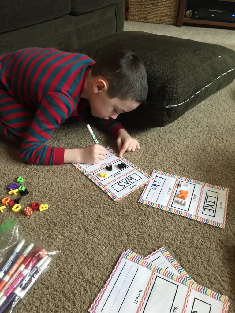 MissCronauer's tweet photo. Working hard📚 @CronauerJared 

I’m so happy I can help my nephew stay on top of his learning during this time! I’m also happy that I can get use out of some of my old materials that I created!! https://t.co/QfDVqD3XlL