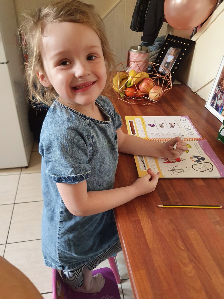 MaladyVicky's tweet photo. Mia learning her numbers today along with tim the chick who we painted yesterday ❤ @prestolee_1911 #keepgoing https://t.co/pw0PxoNA9H