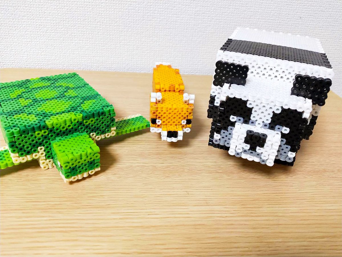 サボ アイロンビーズでマインクラフトのキツネを作りました 大きさはそんなにないですが複雑だったので形考えるのに苦労しました 頑張ったのでいいね Rtおなしゃふ アイロンビーズ 立体アイロンビーズ マインクラフト Minecraft T Co