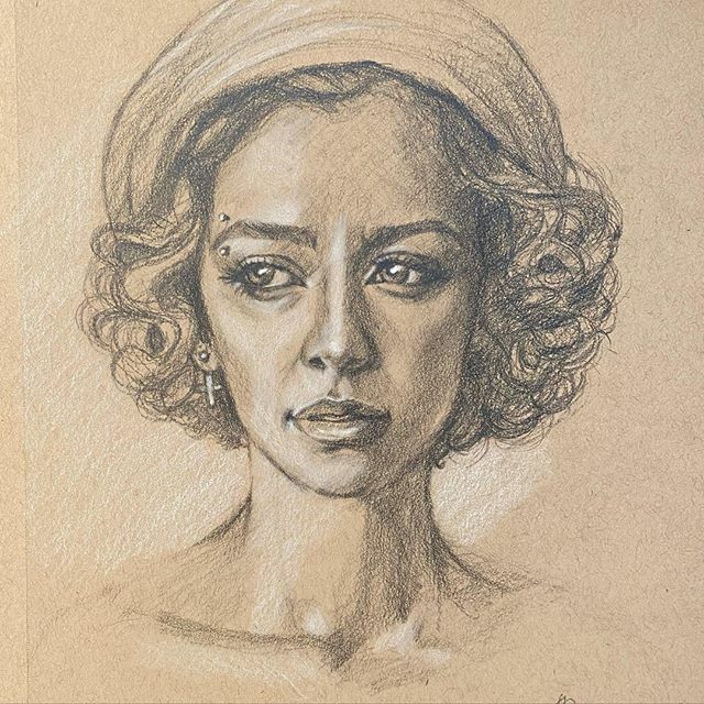 Amwomenartists's tweet photo. 📷: @galinarichardson  New normal or adapt and keep creating⚠️ #stayventurastrong #drawing #pencildrawing #portrait #sketch #galinarichardson #venturaartist #studio2studioawa #womenartists #wherewomencreate #FBTW https://t.co/tvBZHEjaIq