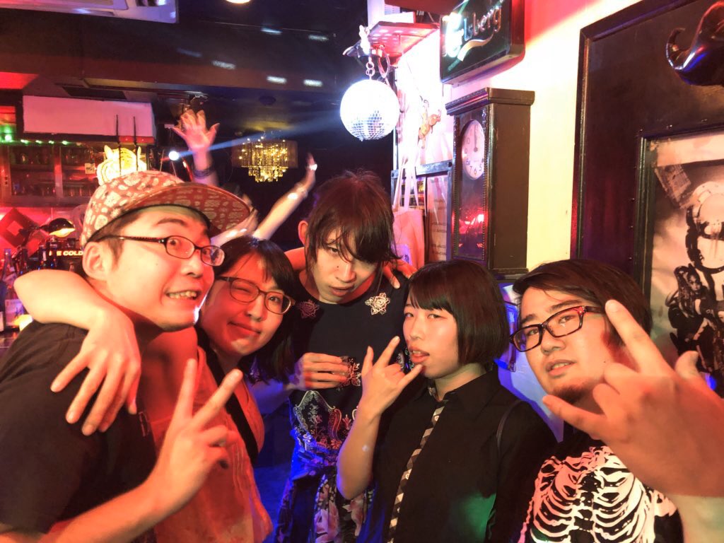 ✨✨【告知】✨✨
今週末土曜の夜は！いつもお世話になっているKOHさんのバースデーバッシュ！！！見てくださいこのいかついメンツ！！！！なぜここに自分が混ざっておりなおかつトリなのかよくわかりませんがやるからにはカマしていきます！！自分は主に上坂すみれをかけます