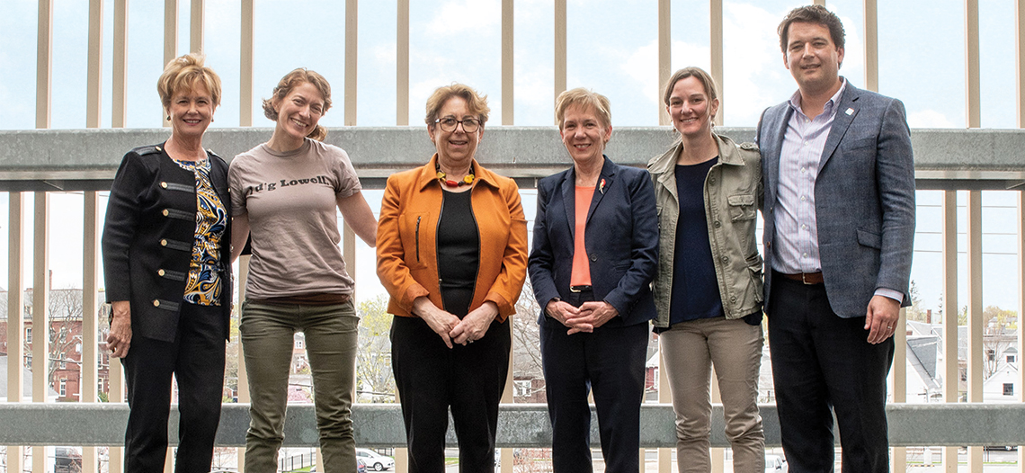 mv_magazine's tweet photo. The @UMassLowell sustainability initiative program looks to change the world beyond the walls of the university. @MillCityGrows #communitygardens #CSAprograms #Lowell #recycling #Rooftopfarm #Sustainability #UMassLowell #UML https://t.co/o7rLlqduOS https://t.co/cqoPGHhNeG