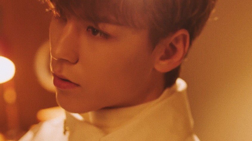 svtedits_17's tweet photo. #버논 #VERNON #HANSOL 
#舞い落ちる花びら #Fallin_Flower https://t.co/4v7KO1vXgp