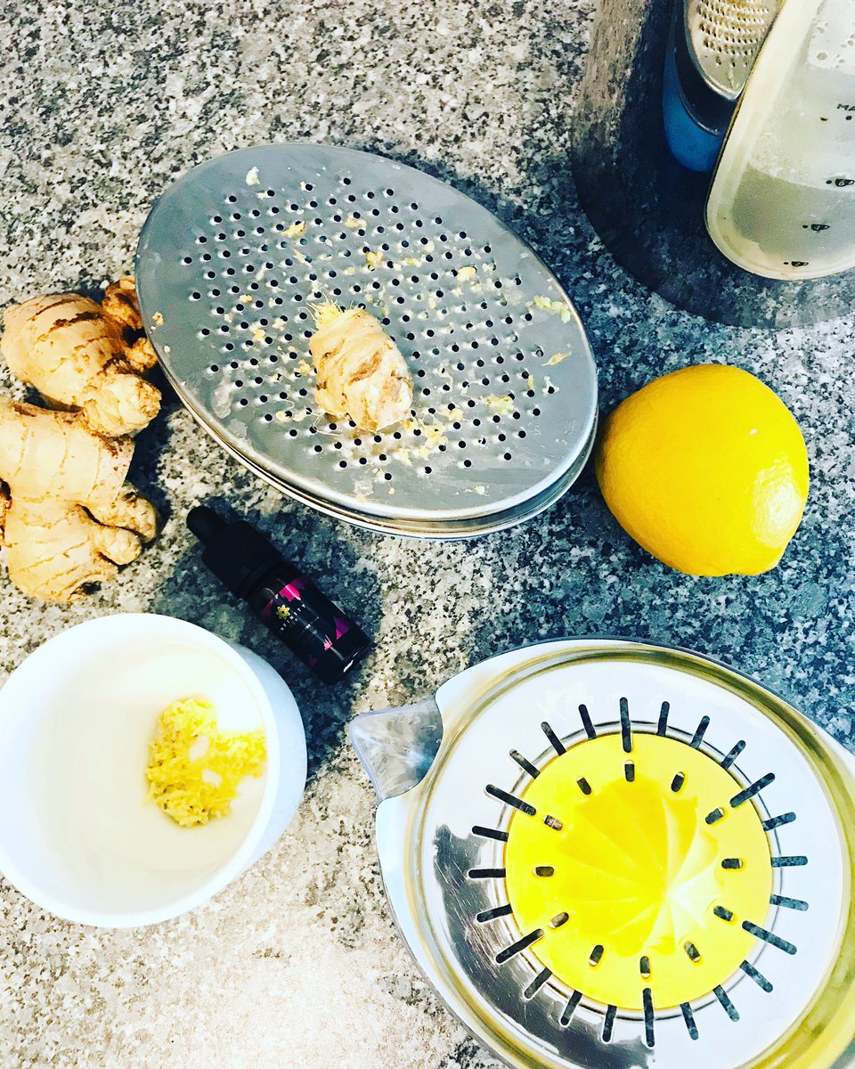 SerenityBoxCo's tweet photo. How is everyone topping up their #immunesystem? #cbduk #cbd #cbdsubscriptionbox #serenityboxco https://t.co/71J6LF1Qro