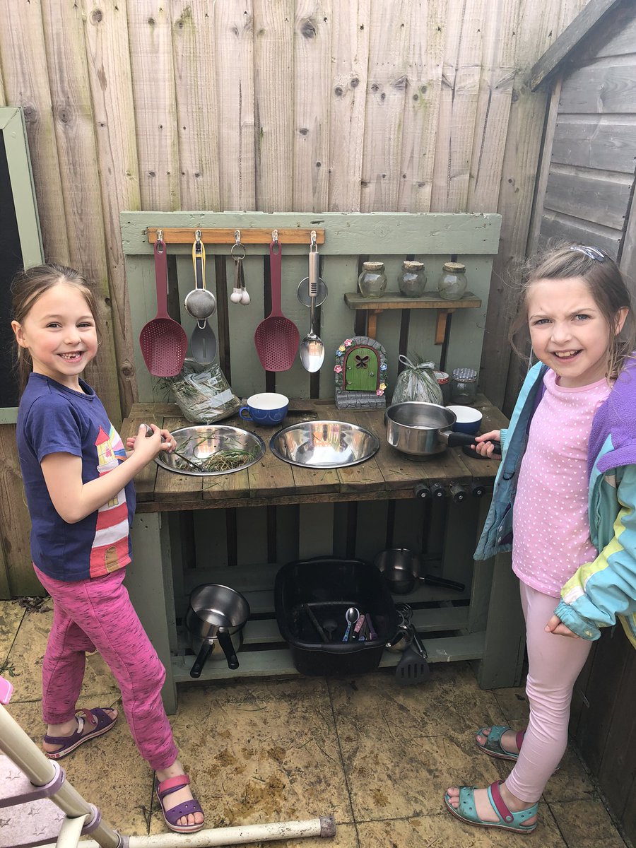 suzannecabaker's tweet photo. @SaightonPrimary Forest school ready here #missingsaightonfamily xx https://t.co/Ea9hT2SLoy