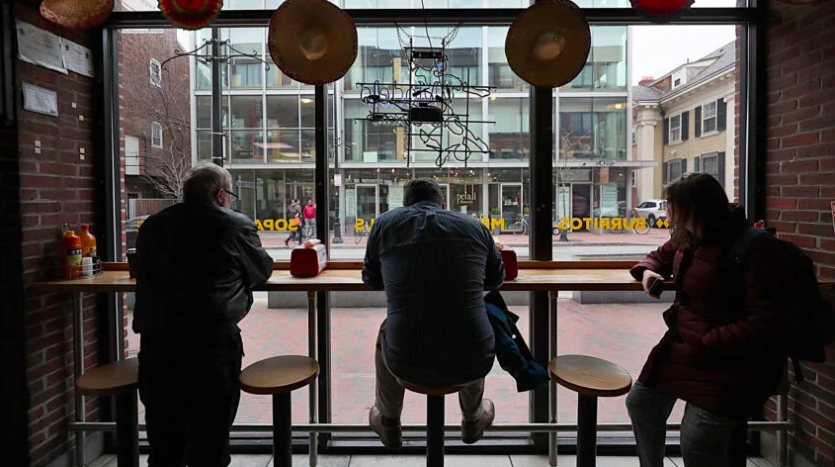 BostonDotCom's tweet photo. The City of Cambridge is paying restaurants to make meals for people experiencing homelessness https://t.co/tv4D04IdkO https://t.co/1JyqPJLbOl