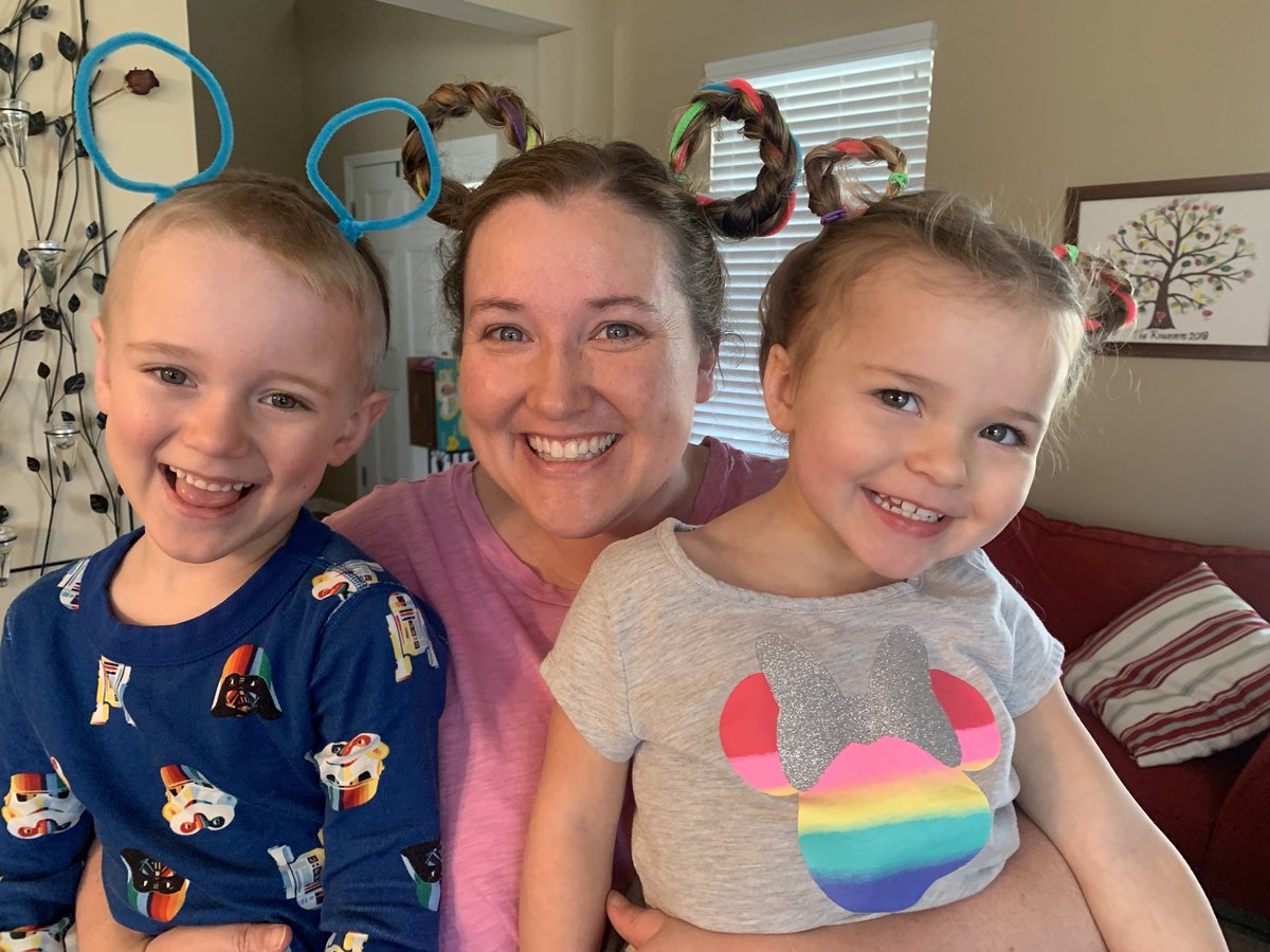 MrsKnuevenSTEM's tweet photo. Channeling our inner Mickey/Minnie for @ZCSStonegate Tacky Tuesday! https://t.co/cHGWJ5qA72