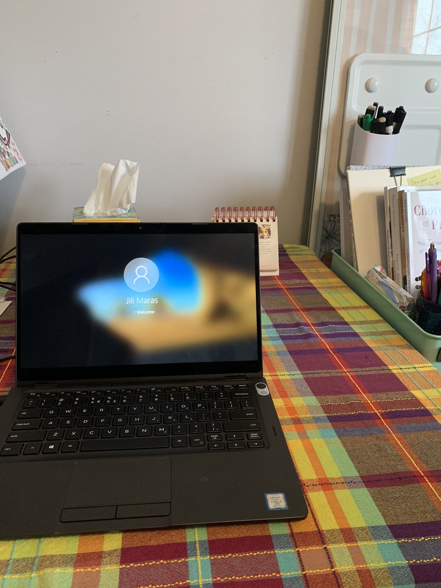 Child’s bedroom, turned craft room, now turned office for awhile. Needed a cheery table cloth to brighten the space!  Happy Tuesday! #d302spirit