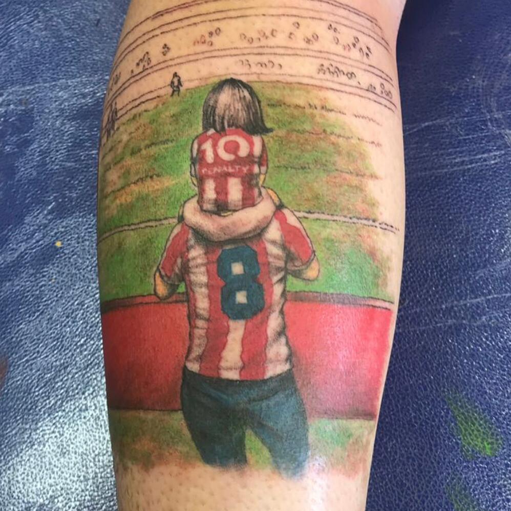 O Náutico lamenta profundamente o falecimento do grande alvirrubro Alexandre de Albuquerque Mello Coutinho. Essa relação de amor entre o clube e o torcedor transcendia as arquibancadas, estava marcada na pele e emocionava todos que conviviam com ele. (+)