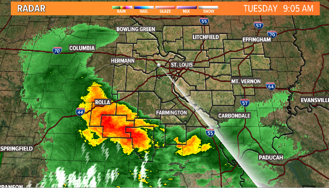 WthrmnSlaughter's tweet photo. 9.05AM RADAR: Rain still falling south of St. Louis, from Rolla over toward Cape Girardeau. That rain will move into #STL around lunchtime and it's a steady rain until this evening. #TISL #StLouisrain #Showers #Grayskies #STLrain #MOwx #ILwx https://t.co/38h3DORuxL