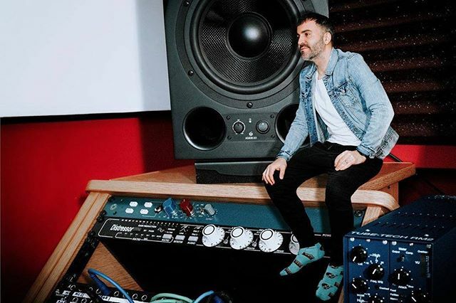 EmpiricalLabs's tweet photo. Caption this photo!
.
.
.
.
.
#DistressorTuesday #empiricallabs #recording #studio #recordingstudio #musicproduction #inthestudio #studiolife #producer #producerlife #studioflow #musicstudio #studiogear #audioengineer #audioengineering #gearporn #musicpr… https://t.co/yQvLeZfqde https://t.co/ilp0qIYrHl