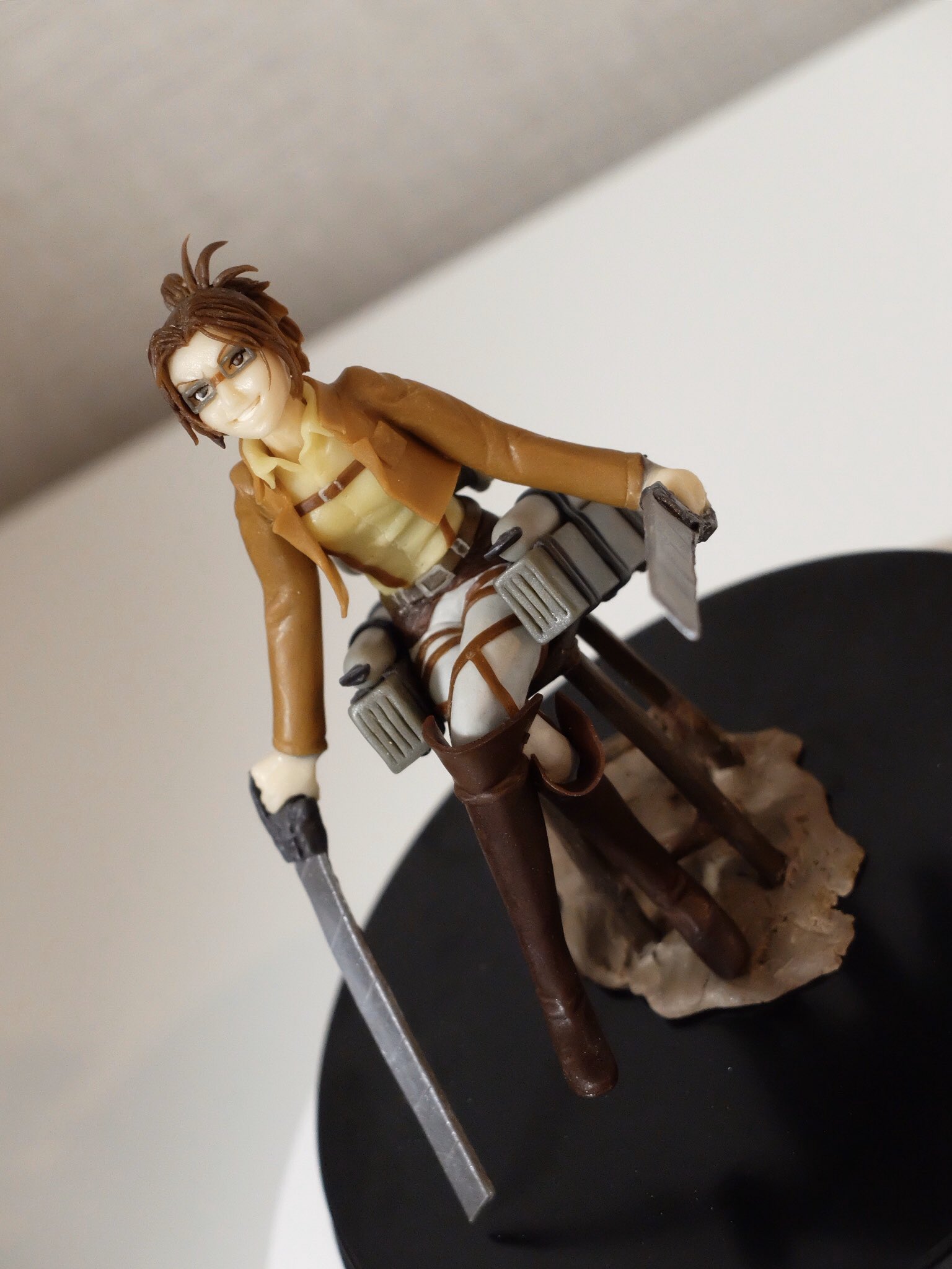 توییتر Ranran 造形菓子工房moku در توییتر 進撃の巨人 ハンジ ゾエ チョコフィギュア 作りました T Co Wfxo2x69vy