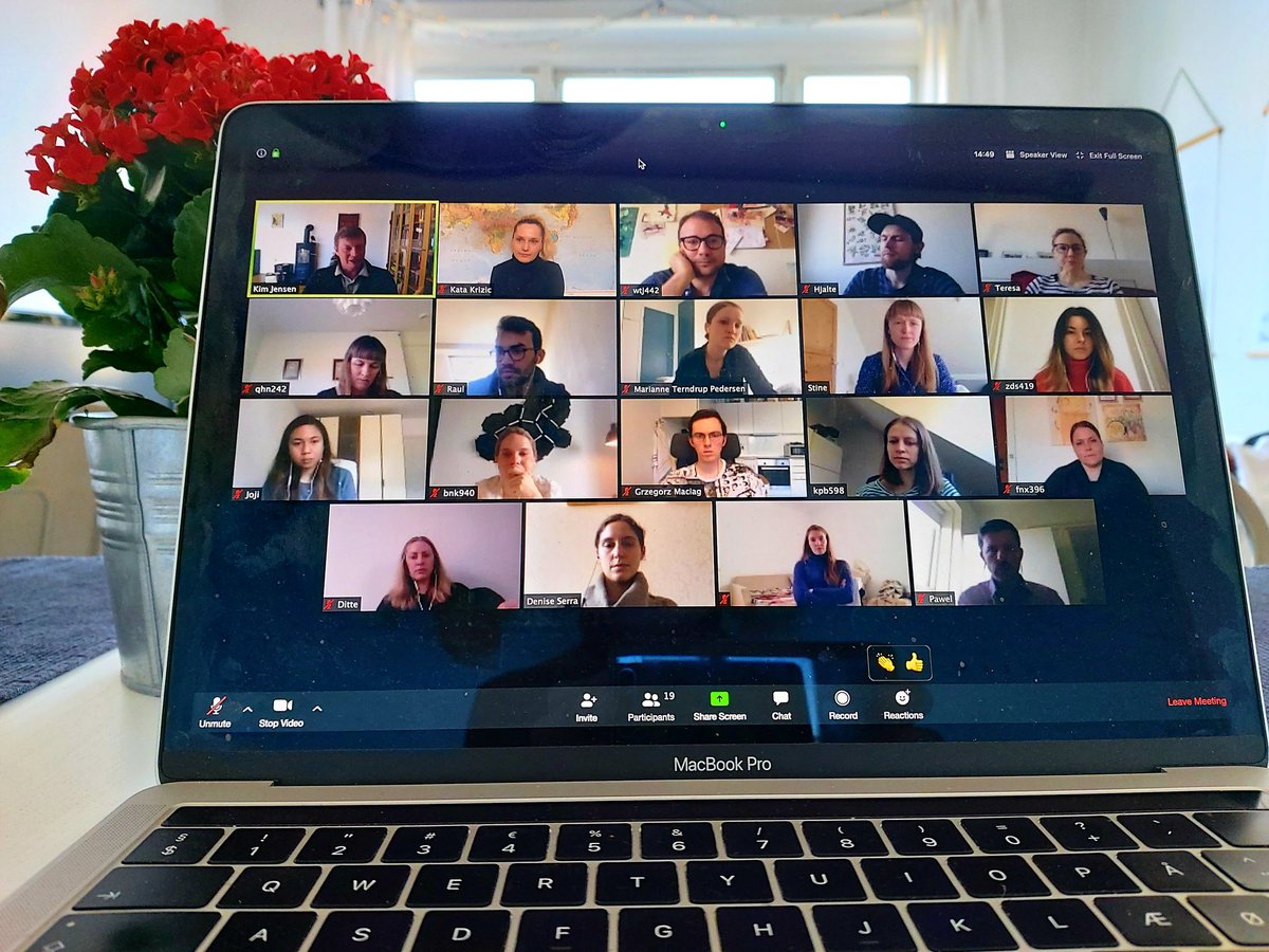 Kim Jensen Lab (@jensenlab_ucph) on Twitter photo Day 8 of working from home and we had our first #Zoom lab meeting! Science continues in the <a href="/kim_bak_jensen/">Kim Jensen</a> lab!💪
Great to see everyone and looking forward to our daily morning zoom-coffees. So proud of our team!❤ #TogetherApart #SocialDistancing #AcademicTwitter Day 8 of working from home and we had our first #Zoom lab meeting! Science continues in the <a href="/kim_bak_jensen/">Kim Jensen</a> lab!💪
Great to see everyone and looking forward to our daily morning zoom-coffees. So proud of our team!❤ #TogetherApart #SocialDistancing #AcademicTwitter