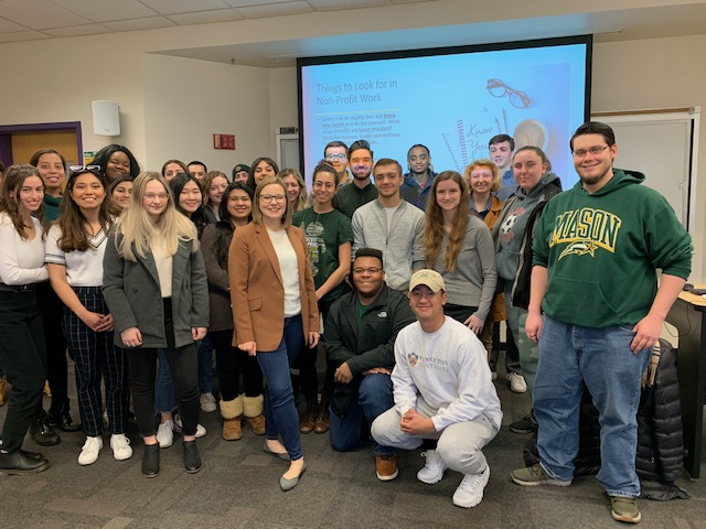 mimsPR's tweet image. BEST.STUDENTS.EVER. Thank you #MimsPR for rolling with the punches, joining our online class, applauding the presentations and diving into this strange new world.  @masoncommdept  #onlinecourse #goingonline