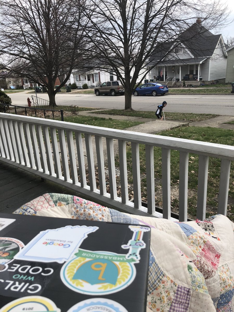 mmooresjc's tweet photo. Front porch office hours/scooter riding. #GESedtech https://t.co/XTnK1w4hbC