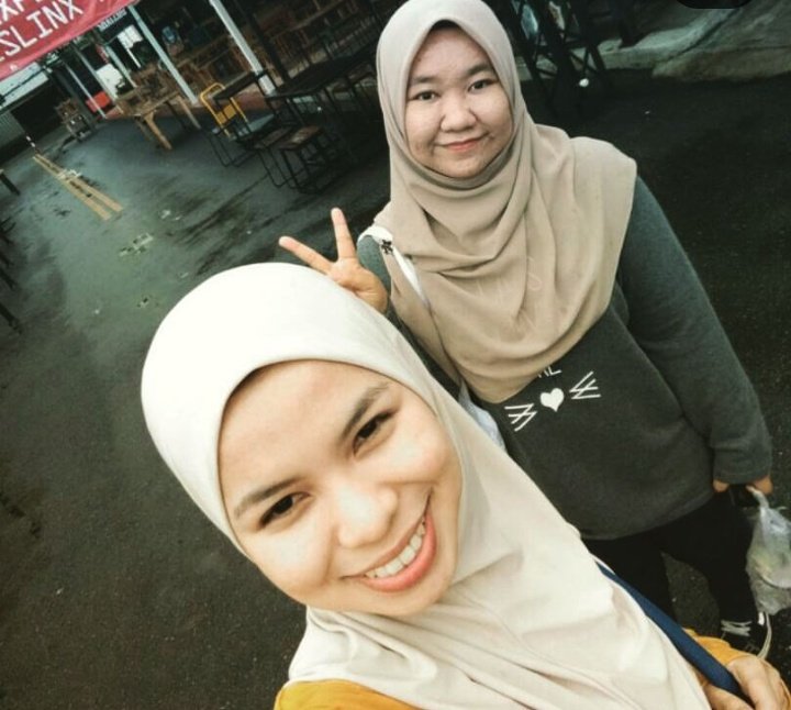 Bangun2 tido me be like. Oh Birthday Ah tot la today. 😂😂. As always suka wish lambat2 biar dia sedih 

Happy Birthday <a href="/iamsyidahdahari/">شيده دهاري</a> May Allah Bless you always. Stay healthy and stay pretty and annoying also jgn lupa mission 2023 

Taun lepas dpt Macaroons. Taun ni ermm