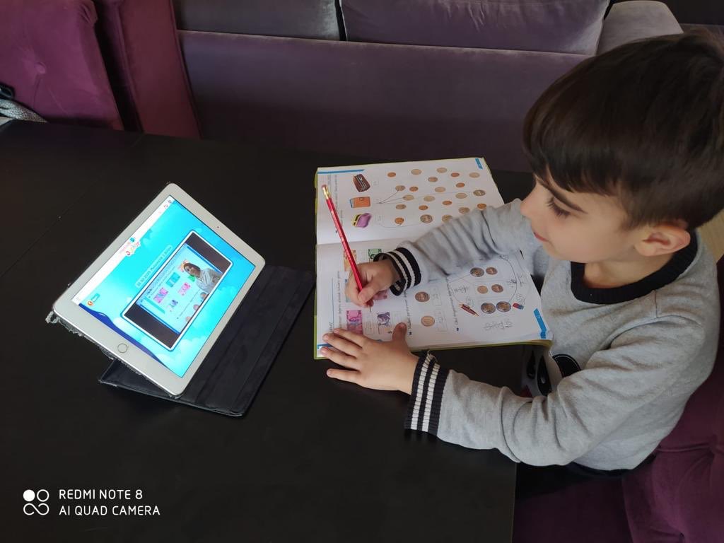 fatlihann's tweet photo. 10 yıl önce Kurucumuz Sn. Enver YÜCEL tarafından UĞUR RAUNT ile temelleri atılan METODBOX; bu zor günlerde Uzaktan Eğitim sistemi ile ülkemizin eğitimine yön veriyor. @EnverYucel @dagozlem @nevzatkulaber https://t.co/NwuGxlkCek