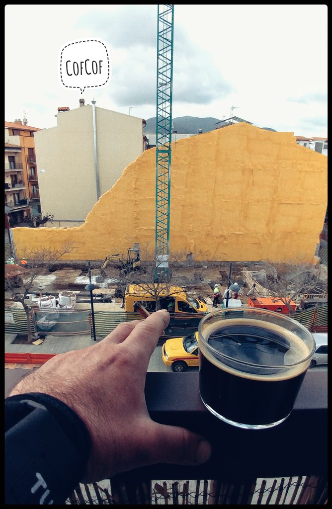 Click62787478's tweet photo. Pues a mí me han puesto una obra delante de casa para amenizar las tardes. #AhoraSoyVoyeurDeObras #YoMeQuedoEnCasa #PeroPoco #CofCof https://t.co/kmPFi3t86M