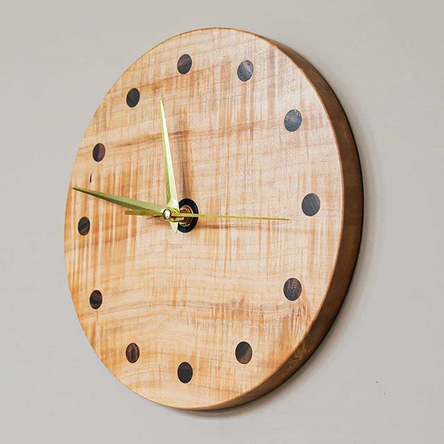 WmWalkerCo's tweet photo. *auction* The video on this clock just went live on the YouTube channel. I'm hoping it sends a message of hope with so many people out of work due to the pandemic. 
I'll be auctioning this clock off.  To bid, place your bid in the comments. Auction ends … https://t.co/OrmA7BFXUB https://t.co/PNohiW8IJp