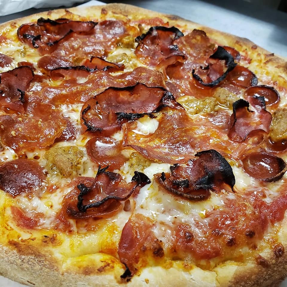 LocalRestWeek's tweet image. 🍕+🍷=😍

Happiness is a simple equation. Belsito has the answer. Order LRW To Go and bring home a delicious pizza and bottle of wine (or 3).