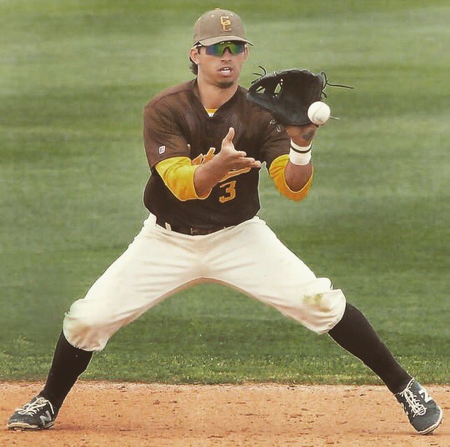 bspires5's tweet photo. If you are a baseball person please join the challenge of posting a baseball photo. Just one picture, no description. Please copy the text in your status, post a picture and look at some great memories/pictures.
Missing baseball so very much. Greatest game in America! https://t.co/z6JW4ivYjp