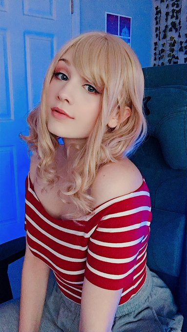 Stripes? Yes, please 😍 https://t.co/8pAE3GZC7v