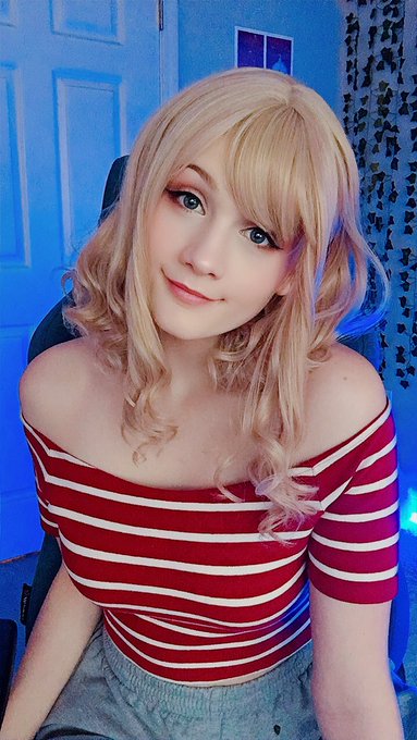 Stripes? Yes, please 😍 https://t.co/8pAE3GZC7v
