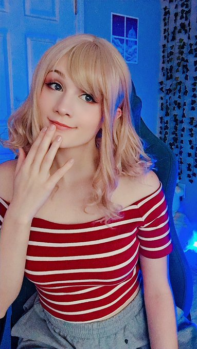 Stripes? Yes, please 😍 https://t.co/8pAE3GZC7v