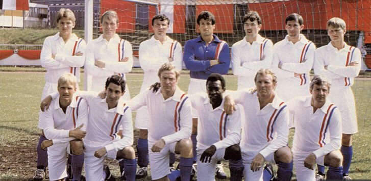 DHessDelco's tweet photo. @RudyFuller1 @ErikImler @noelsoc @DaveBriles @BillHeiser6 @SoccerSkillGuru @Vartughian @bbute99 @Rob_Irvine @pososki Showing your age now fella...I was 8 in ‘82...  in my defense, Caine played center-half for arguably the best silver-screen 11 of all time... Victoire!!! https://t.co/LddKIv1KAP