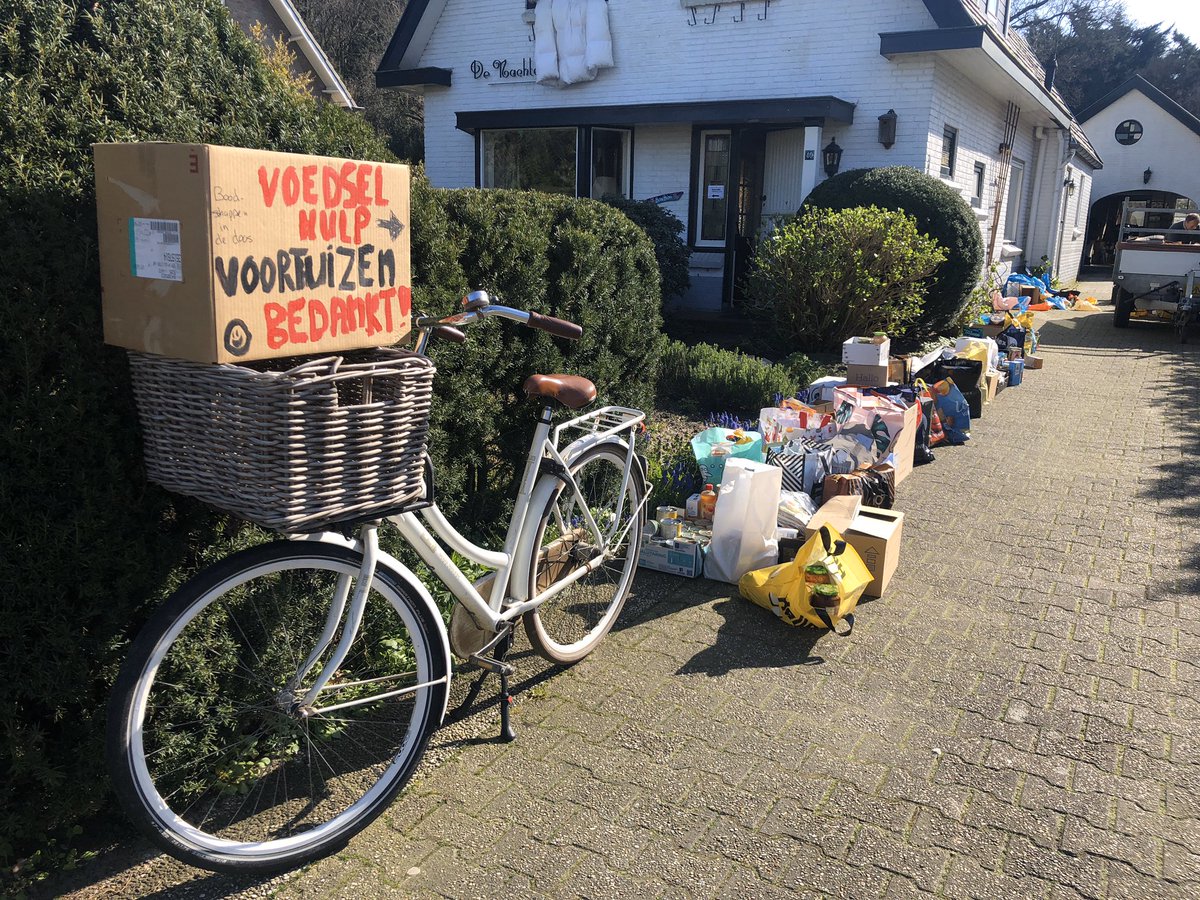 Waarin een klein dorp groot kan zijn!! Inzamelactie voor de Voedselbank Voorthuizen👍👍