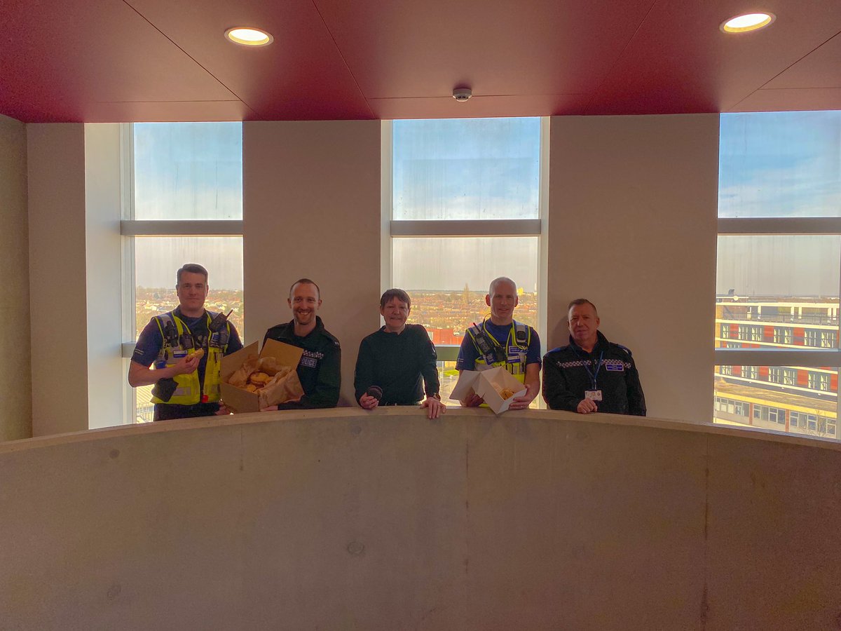 NorthantsPCSO's tweet photo. MASSIVE SHOUTOUT to #Butterwick #Corby for donating a load of ready made bakes to @CorbyPolice as they are now closed and wanted to say thank you to us, amazing gesture from them. On behalf of us all THANK YOU SO MUCH! @NorthantsPolice @NorthantsChief @NTelegraph please RT ALL💙 https://t.co/IOhisa6hrC