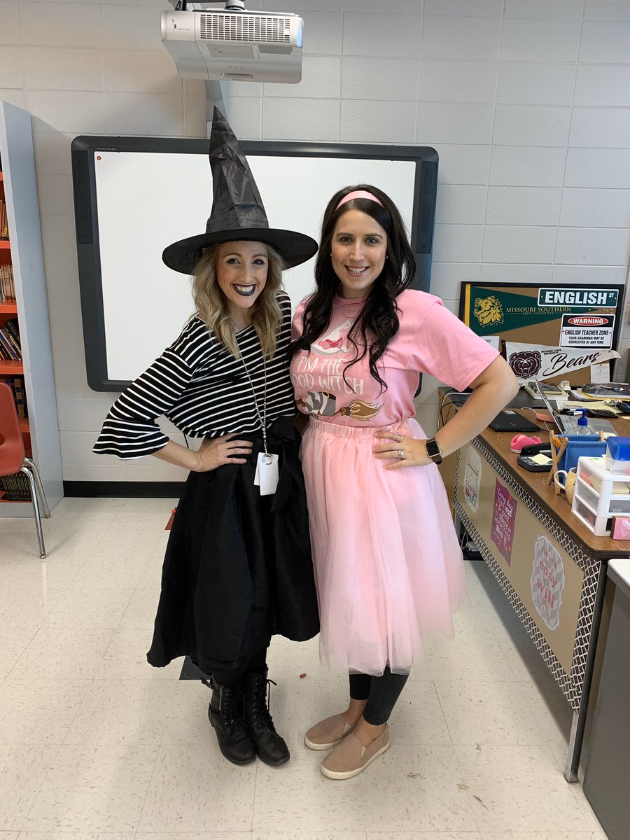 SaraPierce92's tweet photo. Shout out to my StuCo peeps and Mrs. St.Clair! I miss you dearly! Stay healthy! @council_mc #MCR1Pride @calliejstclair @MustangCulture @mcr1_nhs https://t.co/DO3b74hVR0